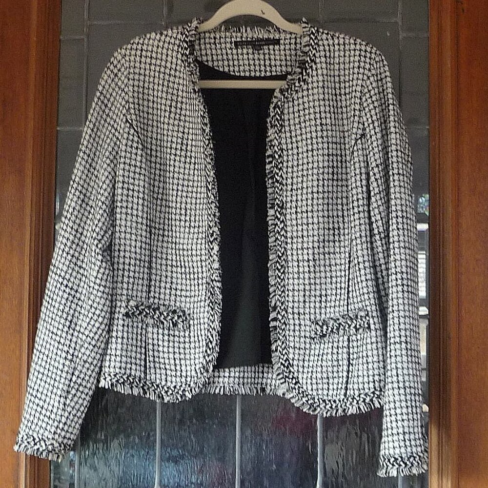 WHBM HOUNDSTOOTH JACKET BLAZER MEDIUM - image 1